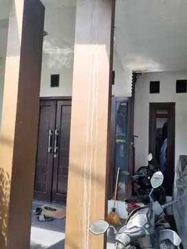 Dijual Rumah Ada Basement Lokasi 5 Menit dari Stasiun Sudimara