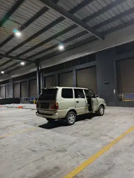 Toyota Kijang 2004 Bensin