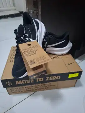 Sepatu NIKE anak size 34