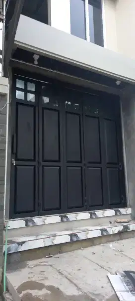 Pintu garasi rumah &ruko