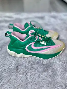 Sepatu Basket Giannis Immortality 3 Green Pink Original 100%