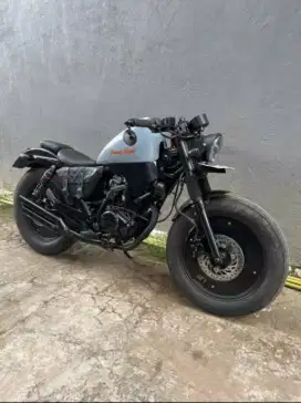Megapro mono(bobber sportster)