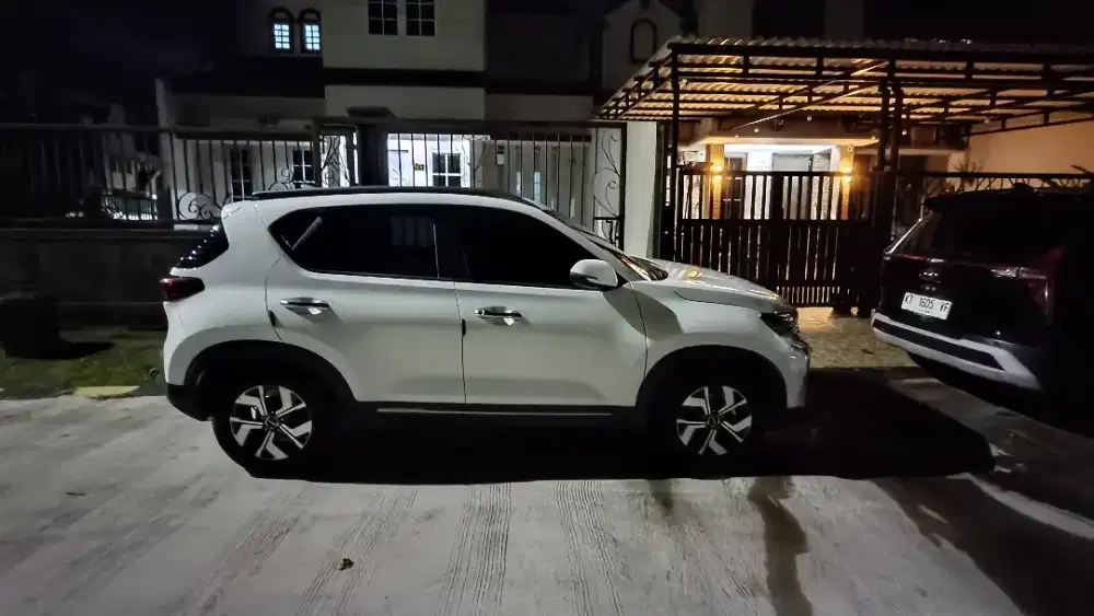 Jual KIA sonet Premier tahun 2022