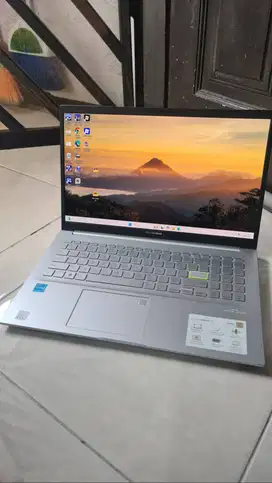 Asus VivoBook 15 – Core i3‑1115G4 • RAM 12 GB • SSD ~256 GB • Mulus