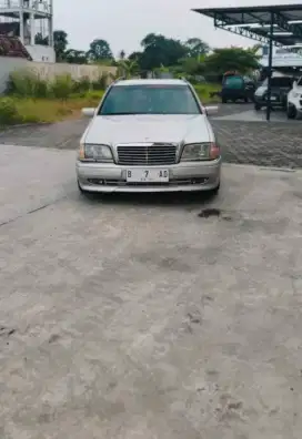 Mercedes Benz C230 compresor at