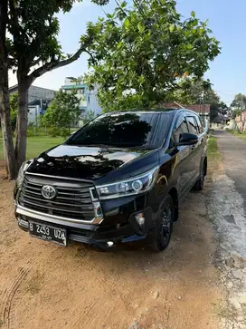 Innova Reborn V Diesel A/T 2022