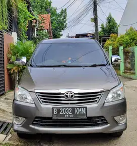 Toyota Kijang Innova 2012 Bensin