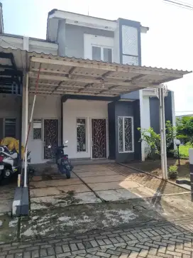 Di jual rumah dalam cluster hook
