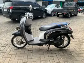 Scoopy tahun 2012. Pajak hidup