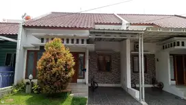 Di kontrakkan rumah dua lantai di perumahan bukit jatibening