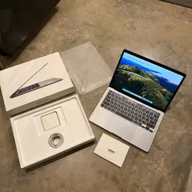Macbook Pro 2020 i5 16/2TB 13 inch Retina Fullset Like New
