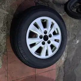 Innova serep mobil innova r15