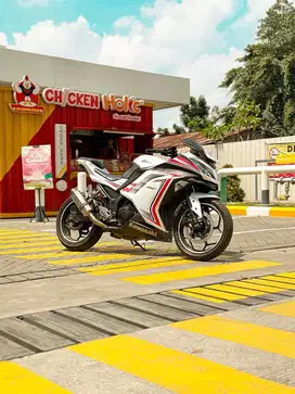 Ninja 250 putih (limited edition) Jual santai