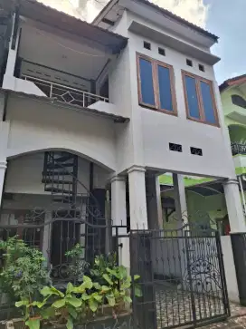 Rumah 2 Lantai Strategis di Tengah Kota Yogyakarta