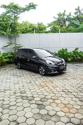 Mobilio RS 2015 AT km 90rb