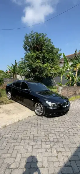 bmw e60 523i 2011