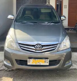 Toyota Innova 2.5 V AT 2009 Diesel