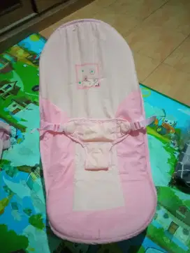 Bouncer untuk bayi
