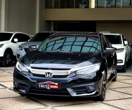 HONDA CIVIC TURBO VTEC AUTOMATIC 2018 BLACK ON BLACK