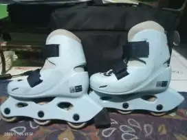 Sepatu roda anak ukuran 28-32