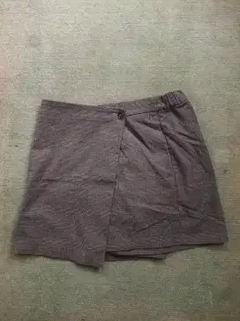Celana Short UNIQLO (Abu-abu)