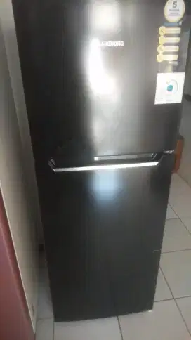 Kulkas 2 pintu changhong