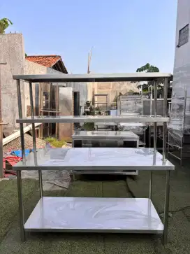 Meja prepare 2 susun plus upper 
Ukuran 150x70x85
Uppernya 150x40x85