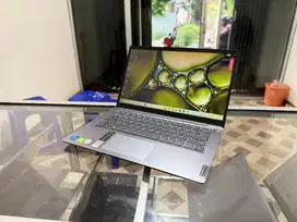 CORE I5gen11 NVIDIA MX350 SSD 512 GB RAM 8 GB