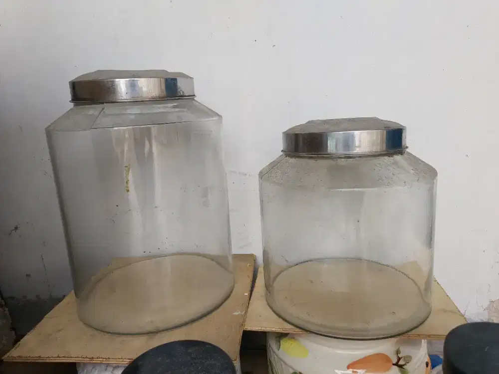 Toples kaca 4 liter