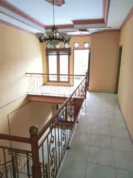 DIJUAL RUMAH 2 LANTAI VILLA MUTIARA GADING 2 BEKASI