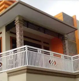 Balkon dan rolling tangga motip minimalis mewah