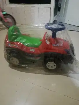 Mainan mobilan anak