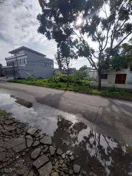 Jual 3 kavling tanah ada bonus bangunan komp bumi parahyangan kencana