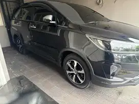 Toyota innova venturer 2021 low km super istimewa