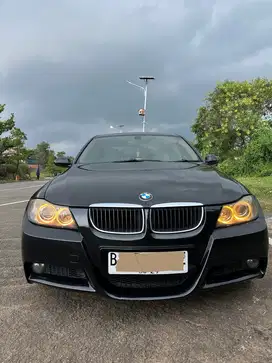 BMW 320i 2008 Bensin