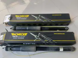 Shockbreaker belakang mobil Honda jazz 2009