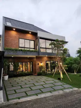 Rumah 2,5lt Band New hook Semi Furnished SHM De Latinos BSD CL  256