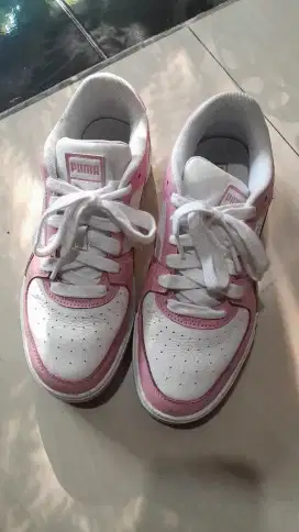 Jual sepatu PUMA white - pink size 40
