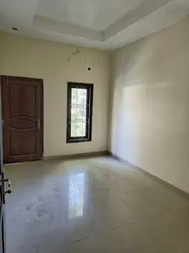 Di Sewakan Rumah 2 Lantai Pakuwon City - Sorento (Ada AC 2  unit)