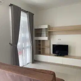 Disewakan Rumah Full Furnish Pik 2