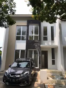 Jual rumah 2 lantai baru graha raya dekat pusat bisnis & alam.sutera