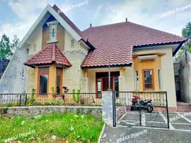 RUMAH LUAS DAN NYAMAN PALING MURAH DI VILLA PUNCAK TIDAR MALANG