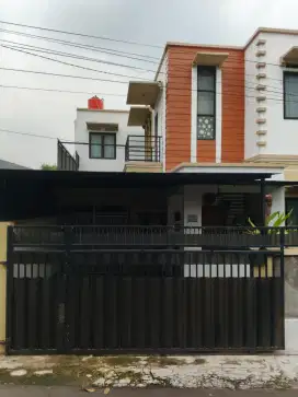 Rumah asri nan strategis di Bintaro