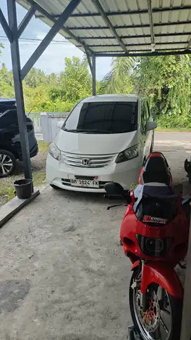 Honda Freed 2010 Psd