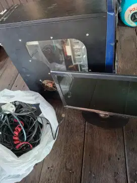 Monitor pc bekas