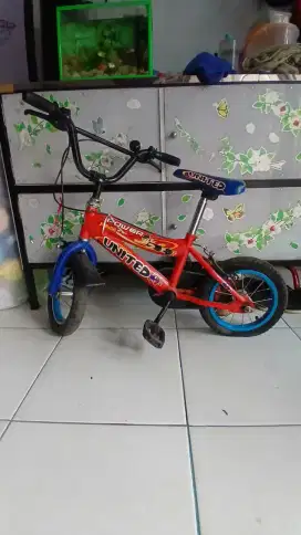 Sepeda anak merk united