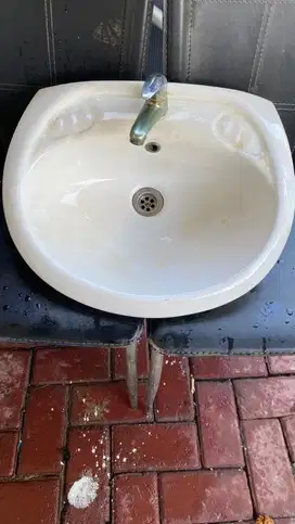 Wastafel bagus dan kuat
