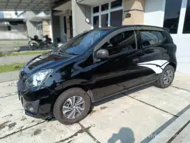 Di Jual Cepat, Ayla 1.0 D MT low KM Kondisi Prima