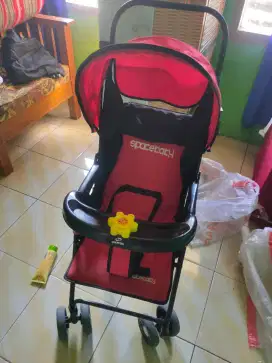 Stroller bayi merek spacebaby
