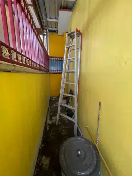 Tangga lipat alumunium